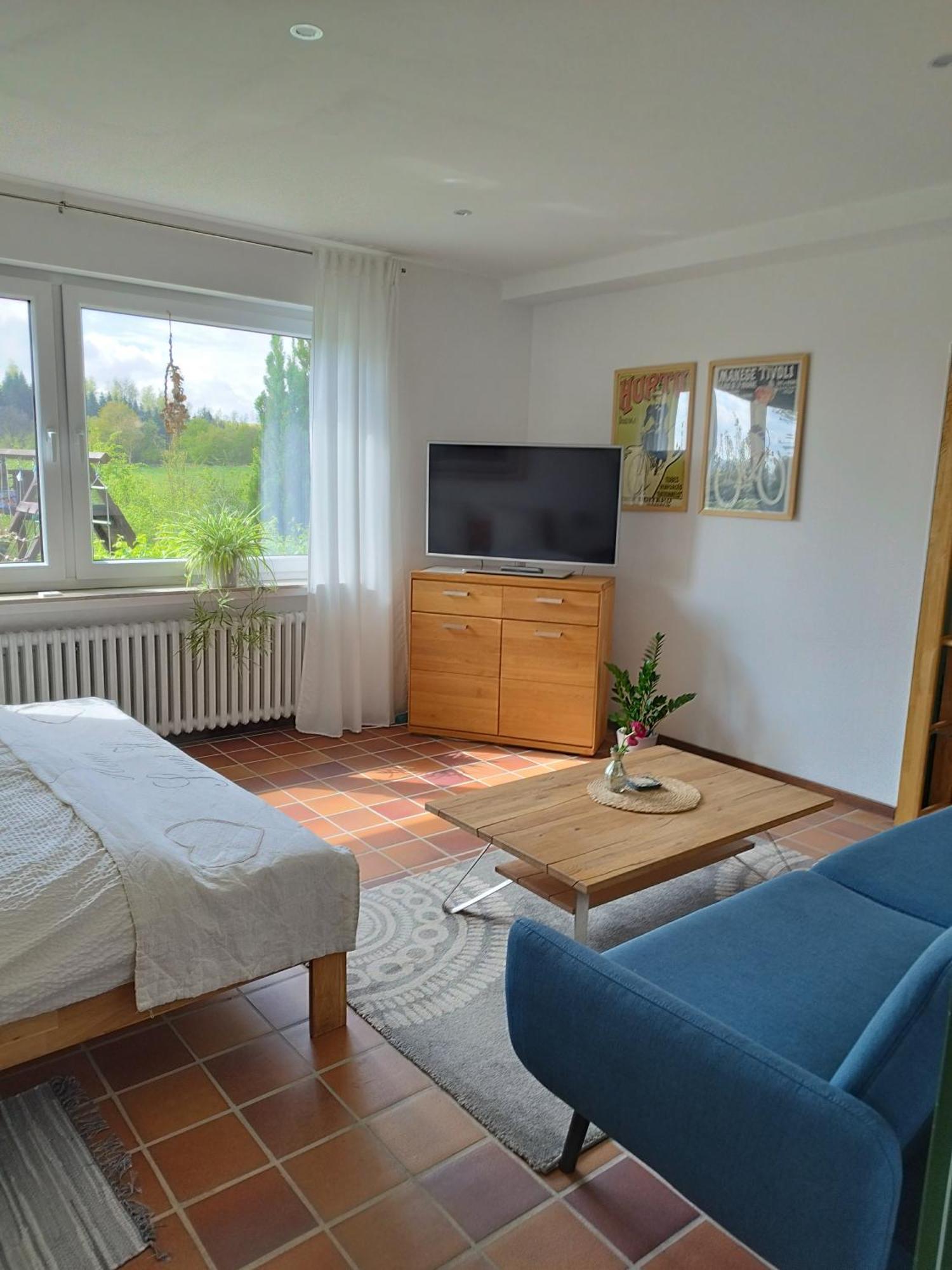 Moderne Ferienwohnung Mit Privatem Eingang - Rosa Kalletal Buitenkant foto